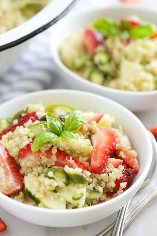 Mastering Raw Asparagus in Your Spring Quinoa Salad Recipe